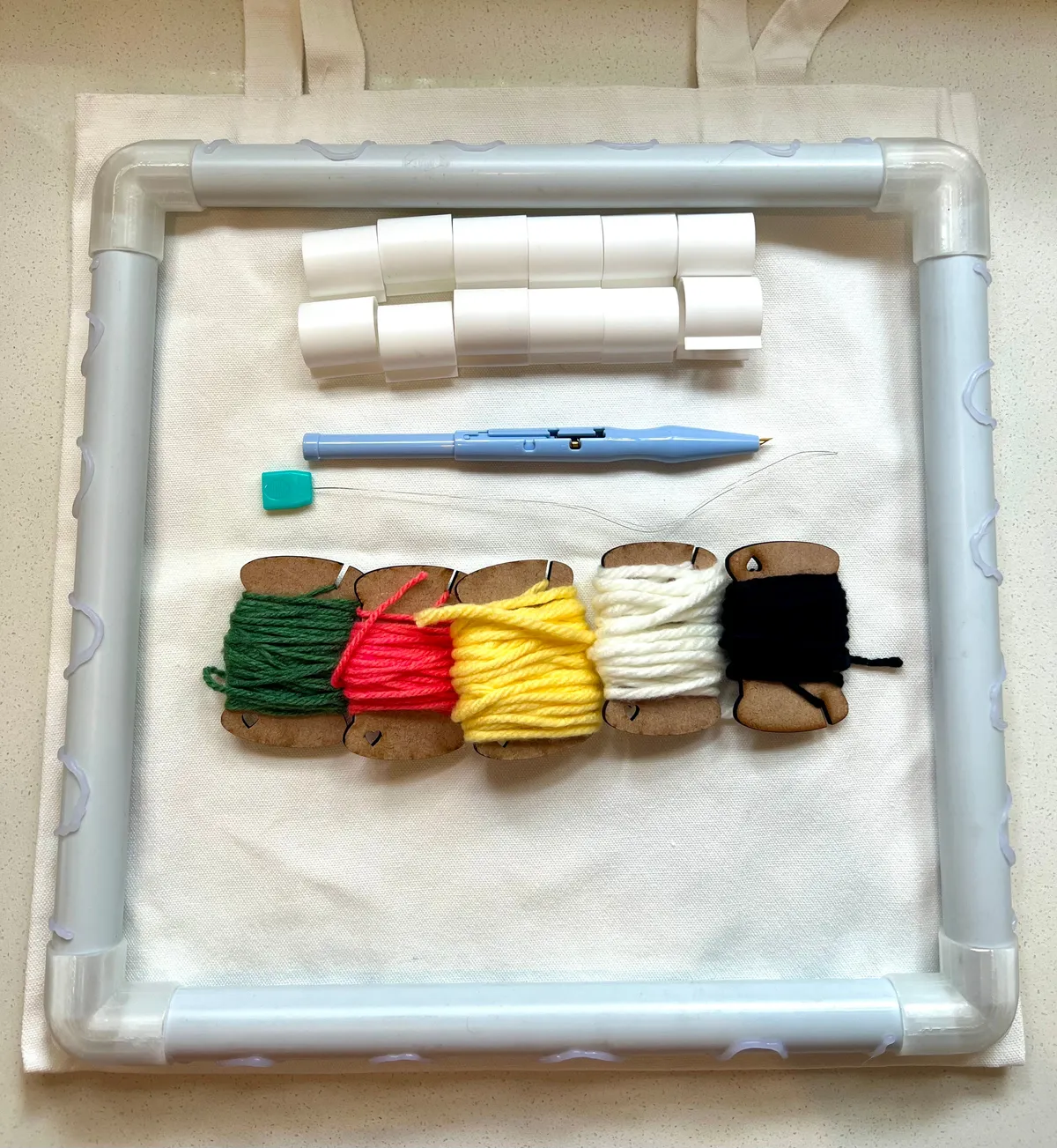 PUNCH NEEDLE KIT